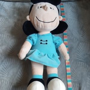 Charlie brown | Lucy